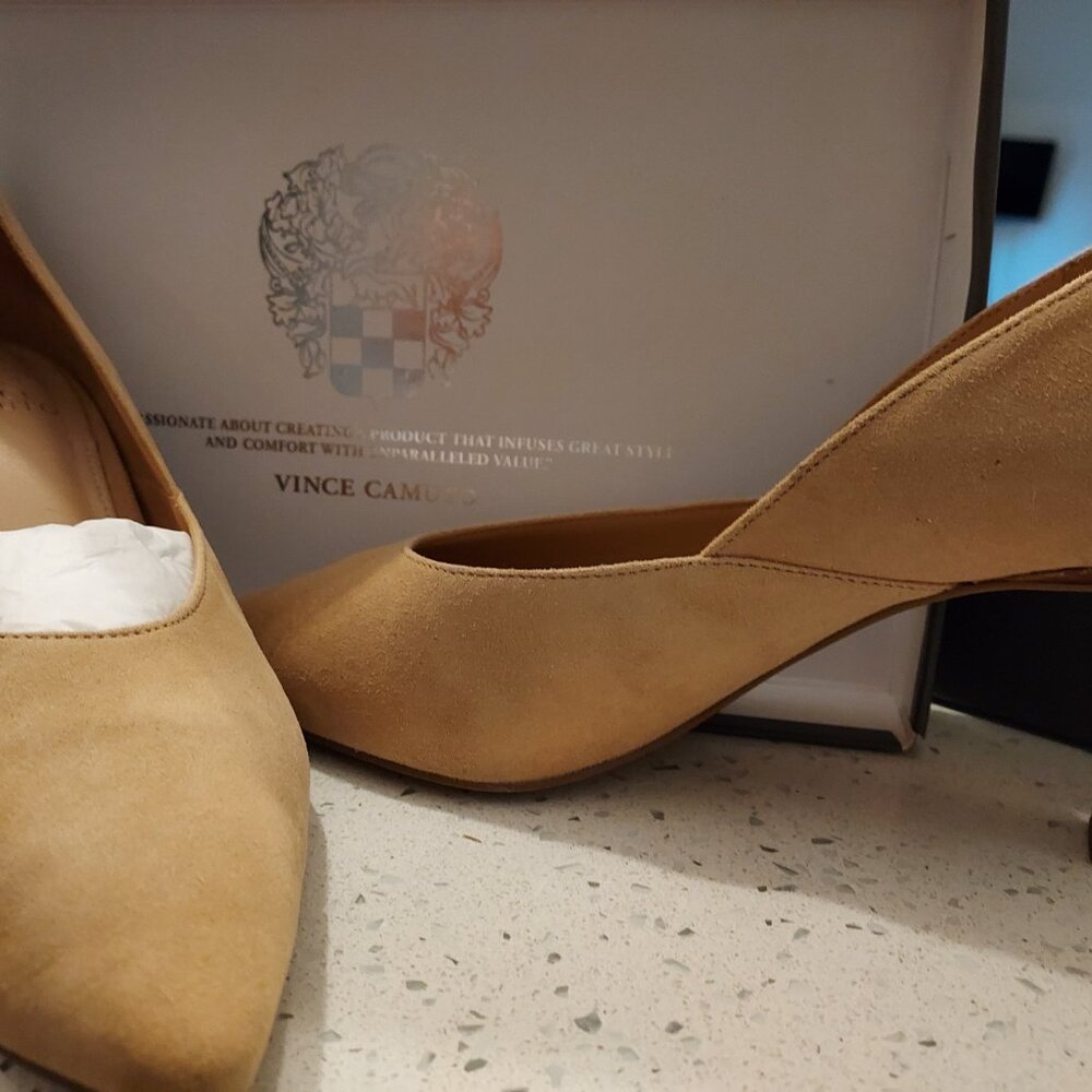 Heels - Picture 3 of 3